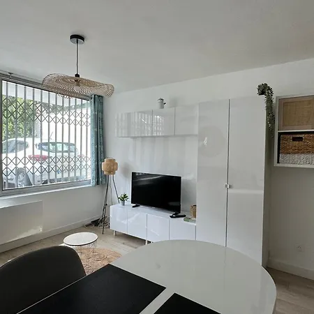 Moderne Avec Wifi Et Parking, - Fr-1-555-107 Apartment